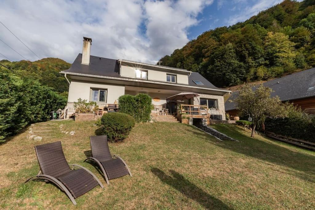 T4 de 90m2 pour 6P. 3 chambres. Jardin partagé. Wifi. Parking. Cauterets Exterior foto